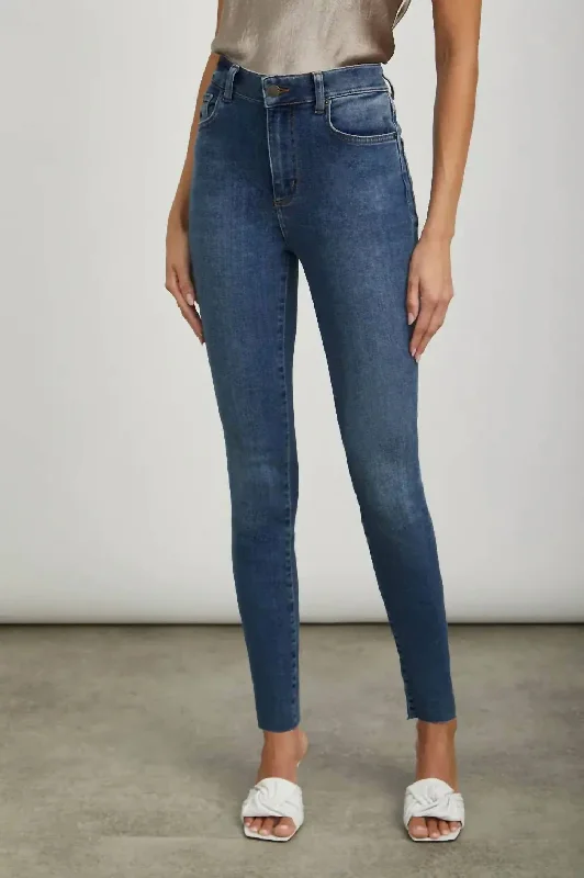 Larchmont Skinny Jeans In Baltic Blue