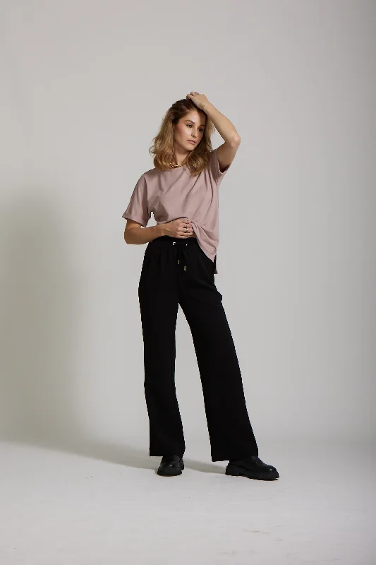 Basic Tee - Blush Biscuit Cozy Warm Stylish