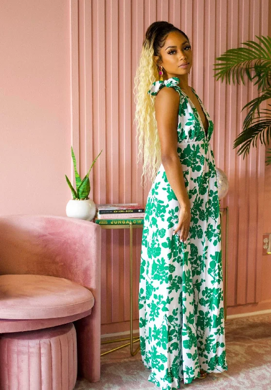 Floral Emotions Maxi Dress Elegant Pleated Maxi Dress