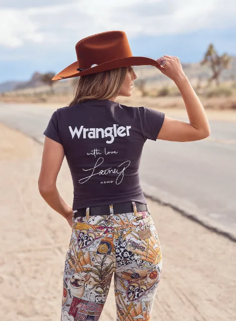 Wrangler X Women's Lainey Wilson Phantom With Love Shrunken Band Tee 112360647