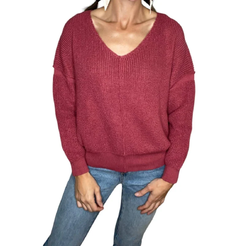 Gabby Sweater In Deep Rose Sweater Knitwear Pullover