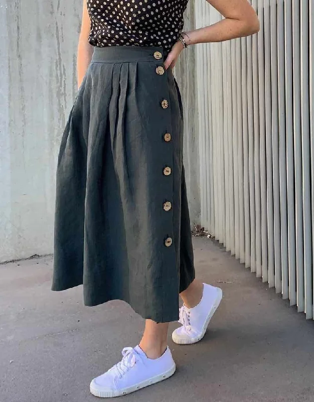Madden Skirt Sewing Pattern, Tessuti leather skirt sleek